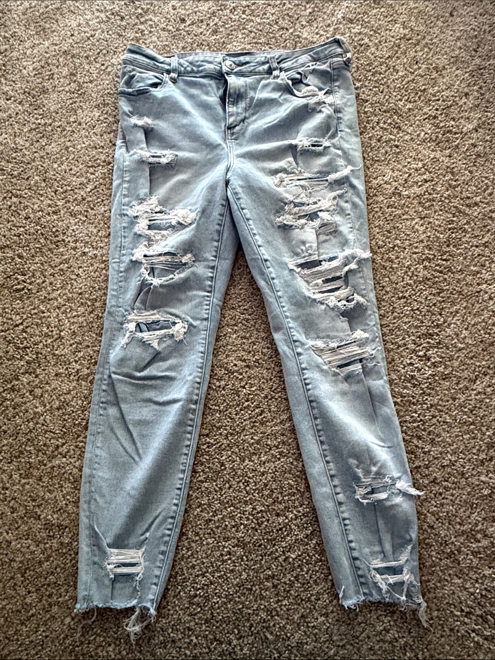 American Eagle Outfitters Light Blue Distressed Skinny Jeans